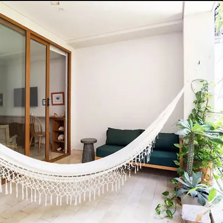 Cozy New In The Old Apartamento